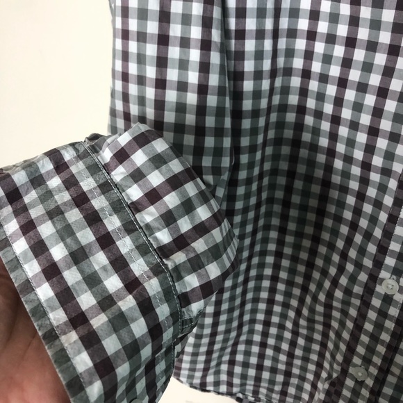 Bossini Contemporary Fit Men’s Button Down Shirt with tabs for rolling sleeve. - Picture 5 of 7